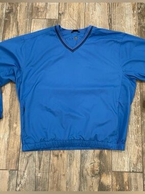 Nike Golf Blue  V-Neck Pullover with zip pockets size large V neck